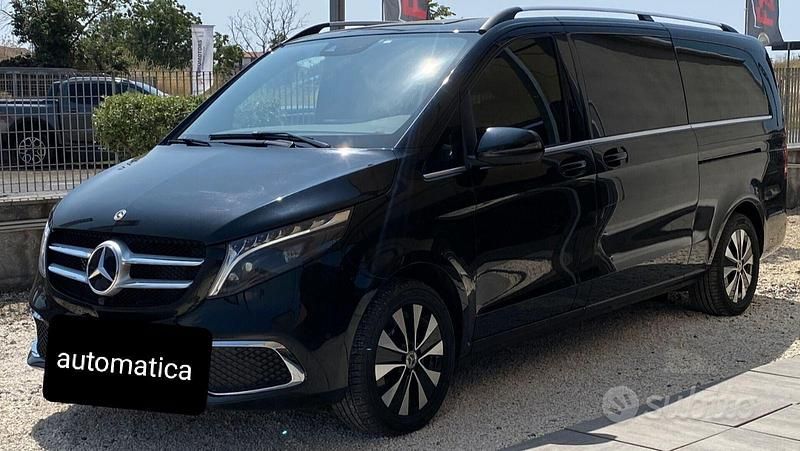 Nero Usata 2024 Mercedes Viano Monovolume | 65.000 € - Immagine 1/4
