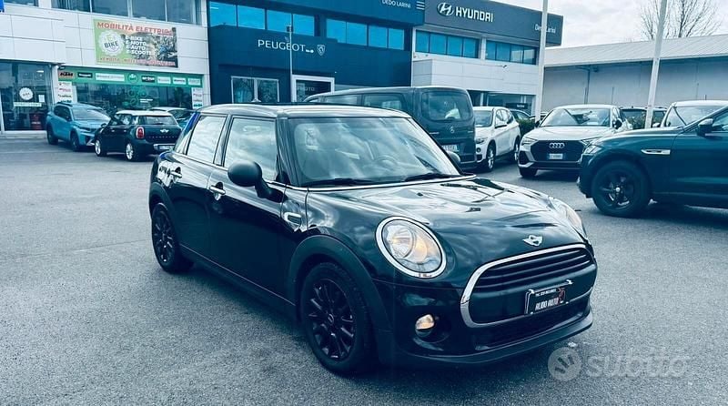 Usata Mini One D Business 95 CV (69 kW) 2017 Nero Utilitaria