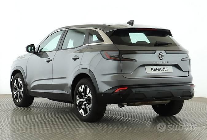 Begagnad Renault Austral Evolution 160 HK (117 kW) 2025 Grön SUV
