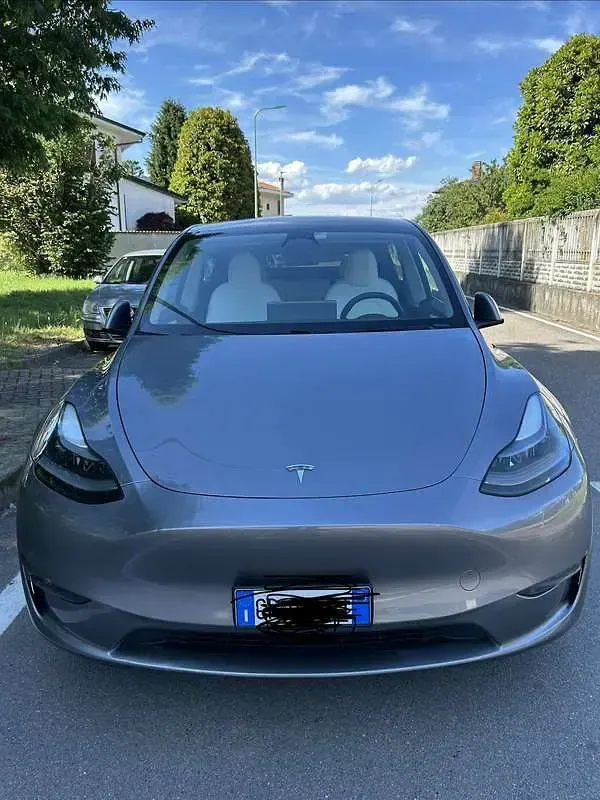 Usata Tesla Model Y 152 kW (208 CV) 2023 SUV