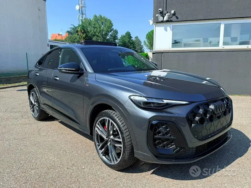 Nuova Audi Q5 Sportback S-Line 204 CV (150 kW) 2026 Grigio SUV