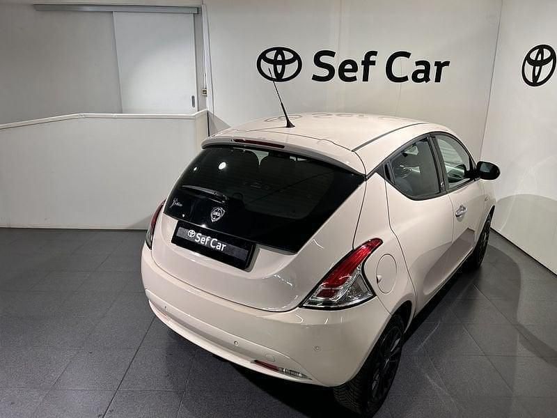 Usata Lancia Ypsilon Gold 69 CV (50 kW) 2018 Beige Utilitaria