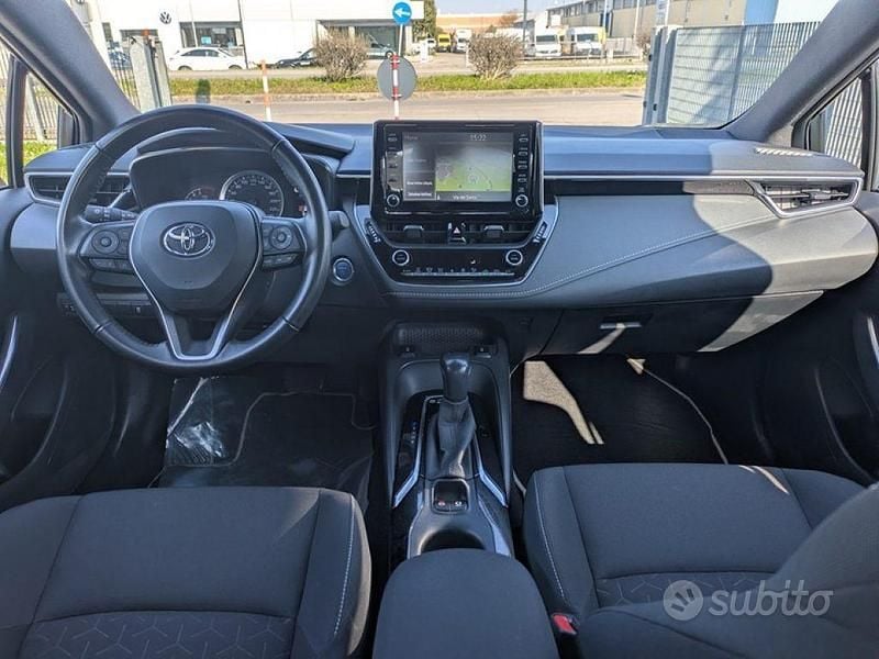 Usata Toyota Corolla Hybrid Edition 98 CV (72 kW) 2021 Bianco Berlina