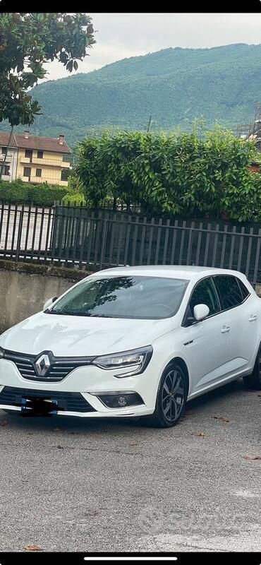 Bianco Usata 2018 Renault Mégane IV Berlina | 10.500 € (Ottimo prezzo) - Immagine 1/4