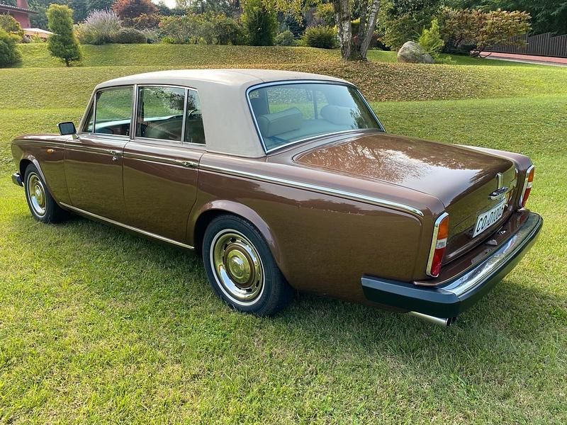 Usata Rolls Royce Silver Shadow 199 CV (146 kW) 1979 Marrone Berlina