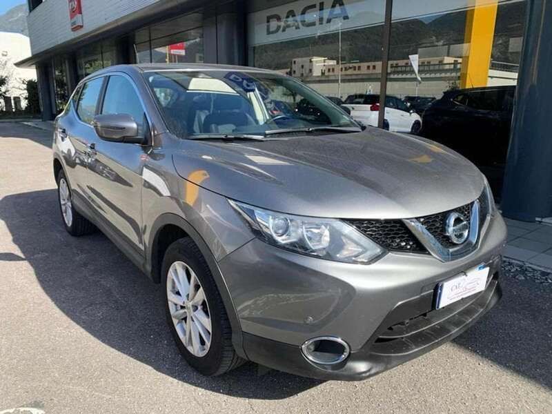 Grigio Usata 2017 Nissan Qashqai Acenta SUV | 13.400 € (Buon prezzo) - Immagine 1/4