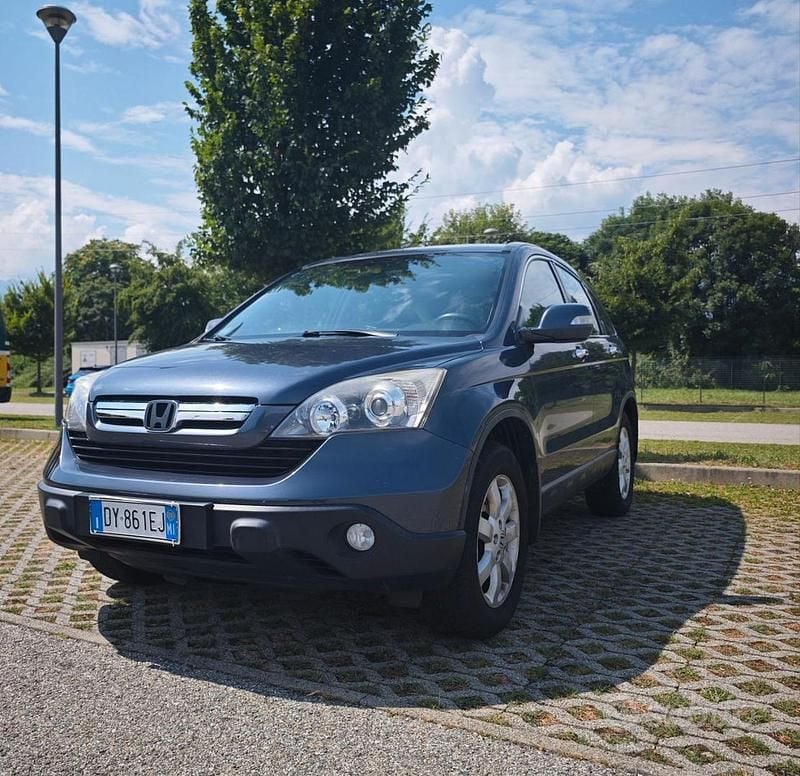 Usata 2009 Honda CR-V SUV | 6400 € - Immagine 1/4