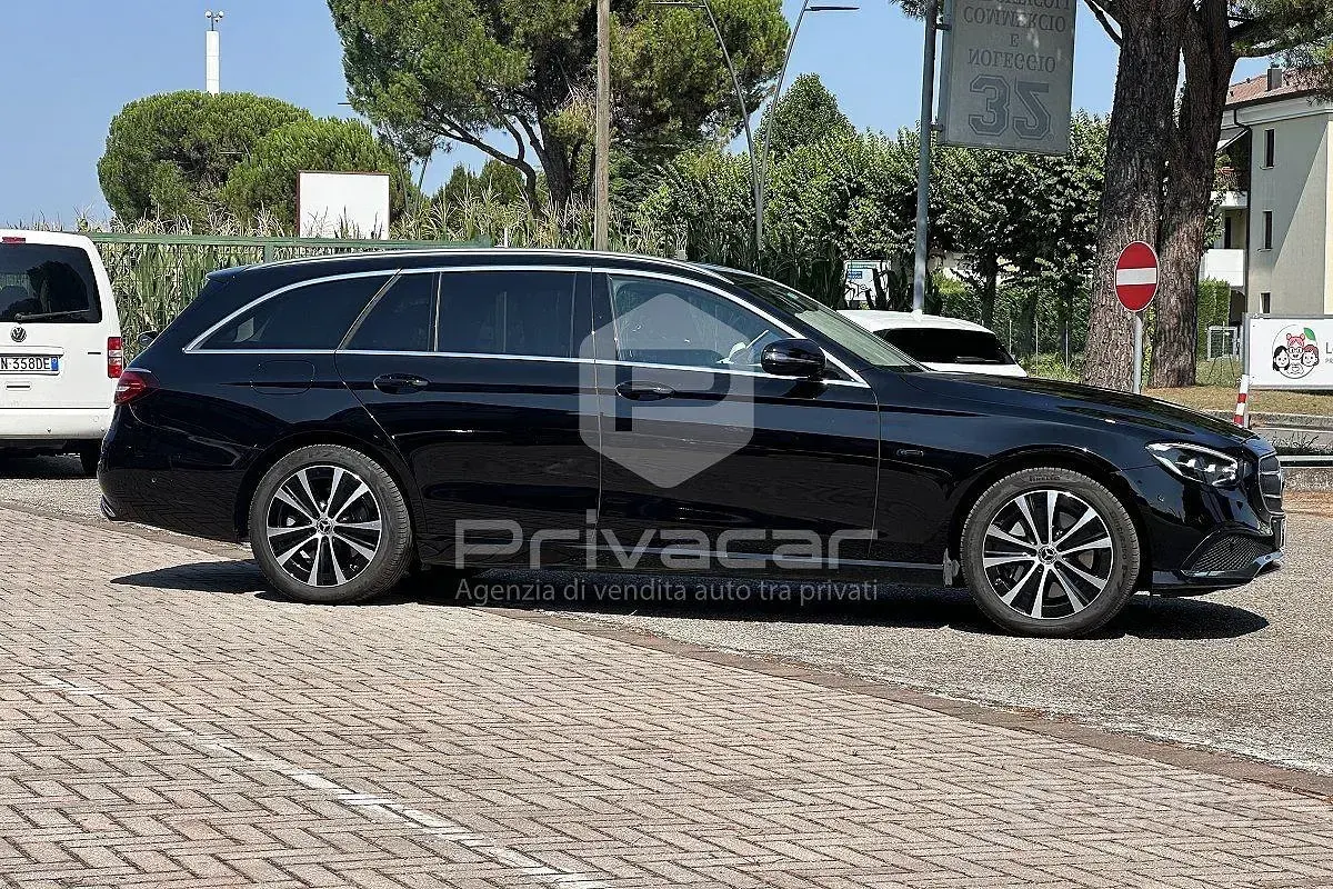 Usata Mercedes E300 Exclusive 211 CV (155 kW) 2021 Nero Station wagon