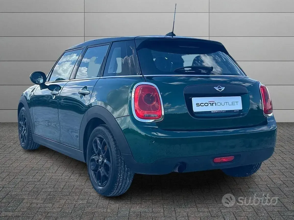 Usata Mini One D 95 CV (69 kW) 2017 Verde Utilitaria