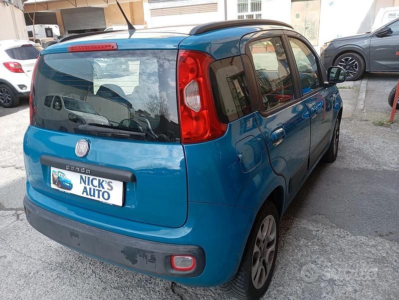 Usata Fiat Panda Lounge 75 CV (55 kW) 2012 Blu Utilitaria