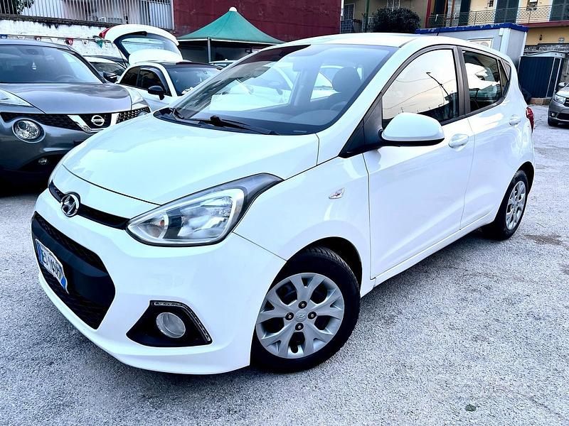 Usata Hyundai i10 Edition 69 CV (50 kW) 2014 Bianco Utilitaria
