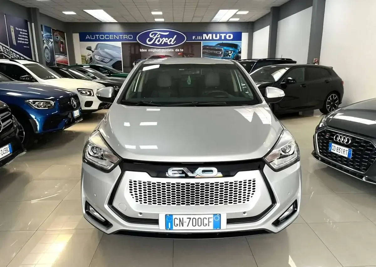 Usata EVO Evo 3 107 CV (78 kW) 2023 Argento SUV