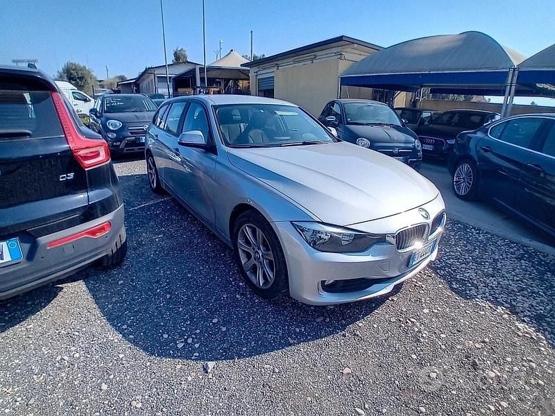 Grigio Usata 2014 BMW 320 Station wagon | 9500 € (Buon prezzo) - Immagine 1/4