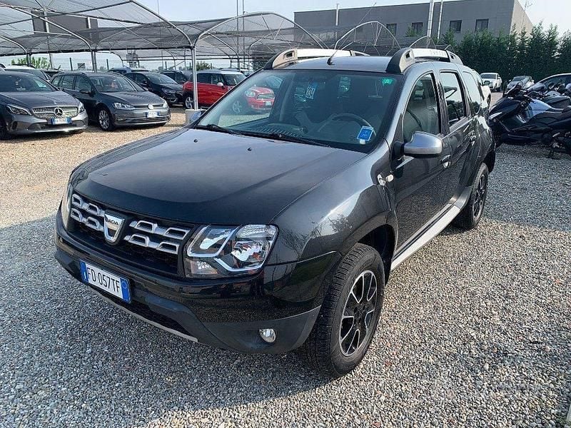 Usata Dacia Duster 110 CV (80 kW) 2016 Nero SUV