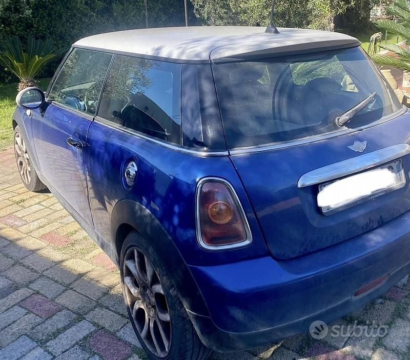 Usata Mini Cooper D 2008 Blu Utilitaria