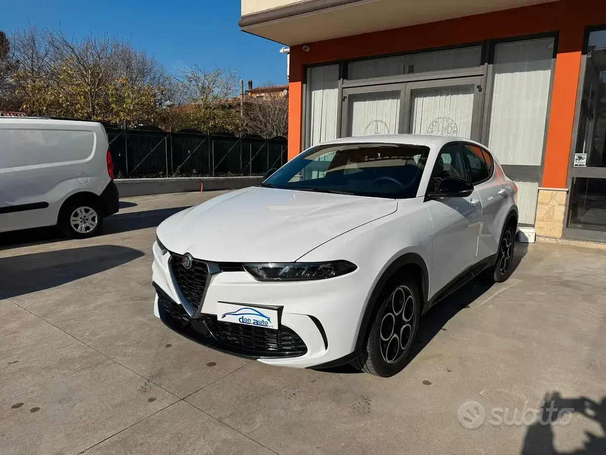 Usata Alfa Romeo Tonale Sprint 131 CV (96 kW) 2023 Bianco SUV