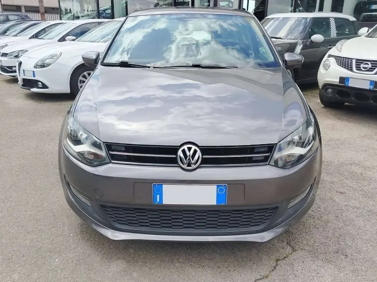 Używany VW Polo Comfortline 75 KM (55 kW) 2012 Szary Hatchback