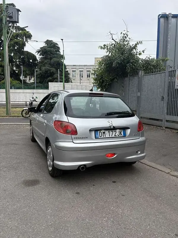 Usata Peugeot 206 75 CV (55 kW) 2009 Berlina