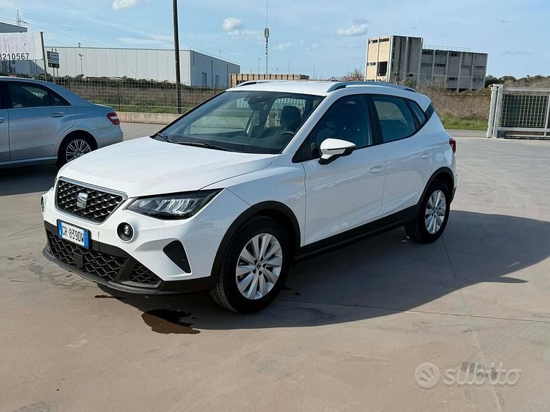 Usata Seat Arona Style 110 CV (80 kW) 2023 Bianco SUV