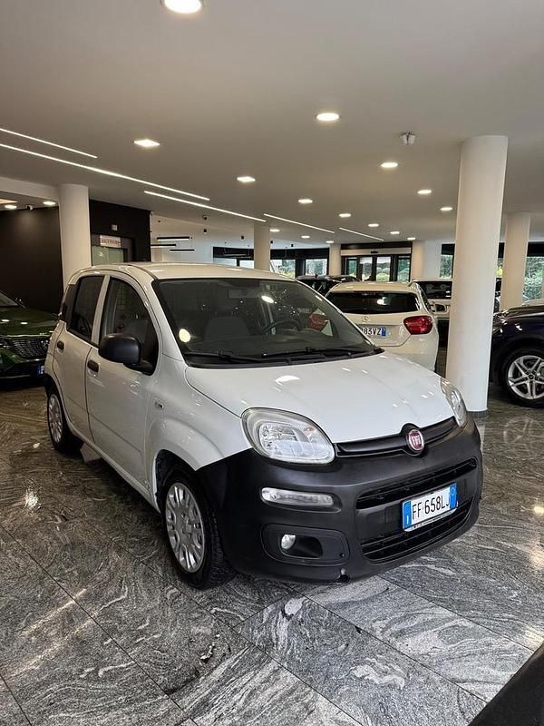 Usata Fiat Panda Pop 69 CV (50 kW) 2016 Bianco Utilitaria