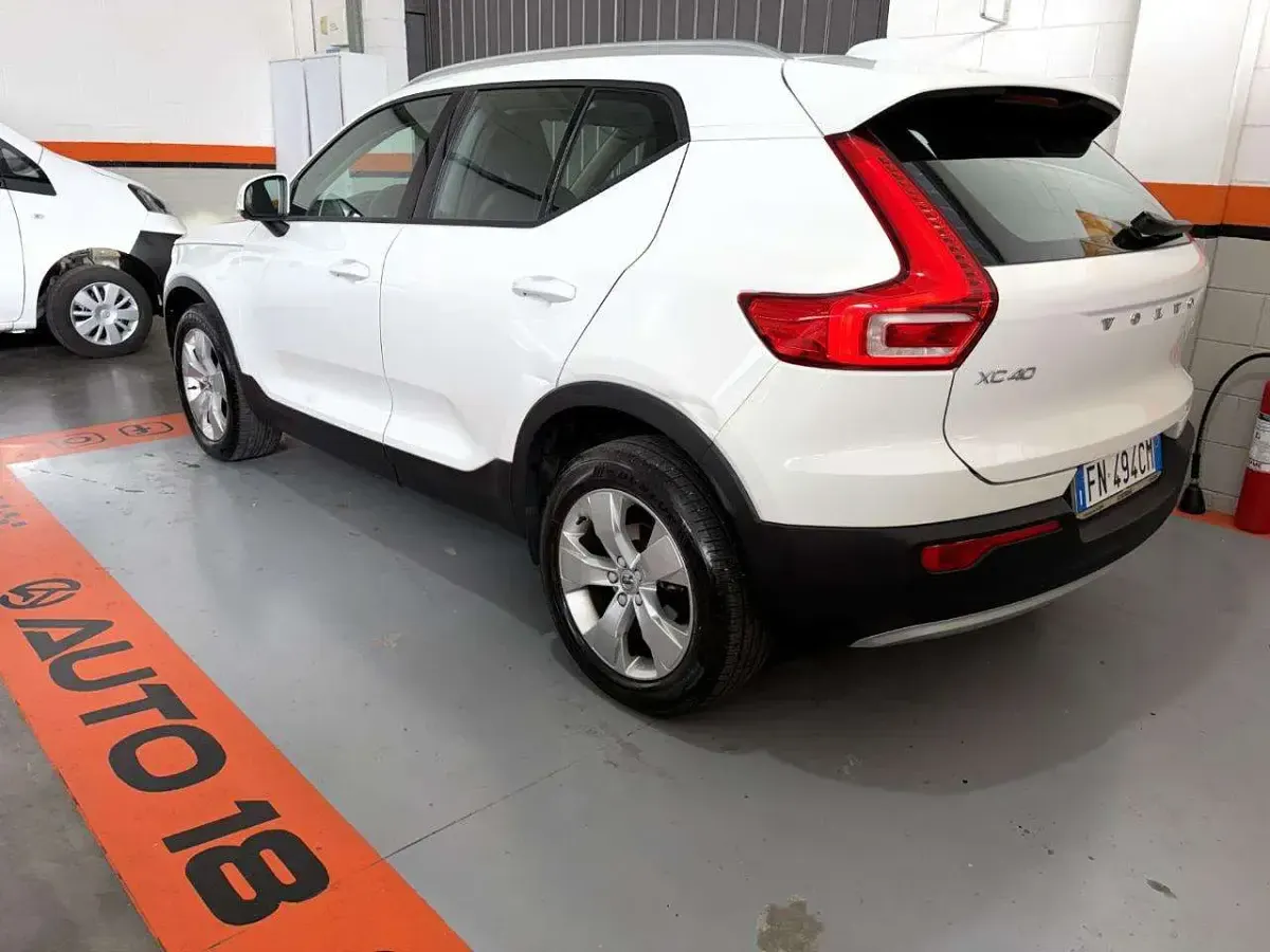 Usata Volvo XC40 Business Edition 156 CV (114 kW) 2018 Bianco SUV