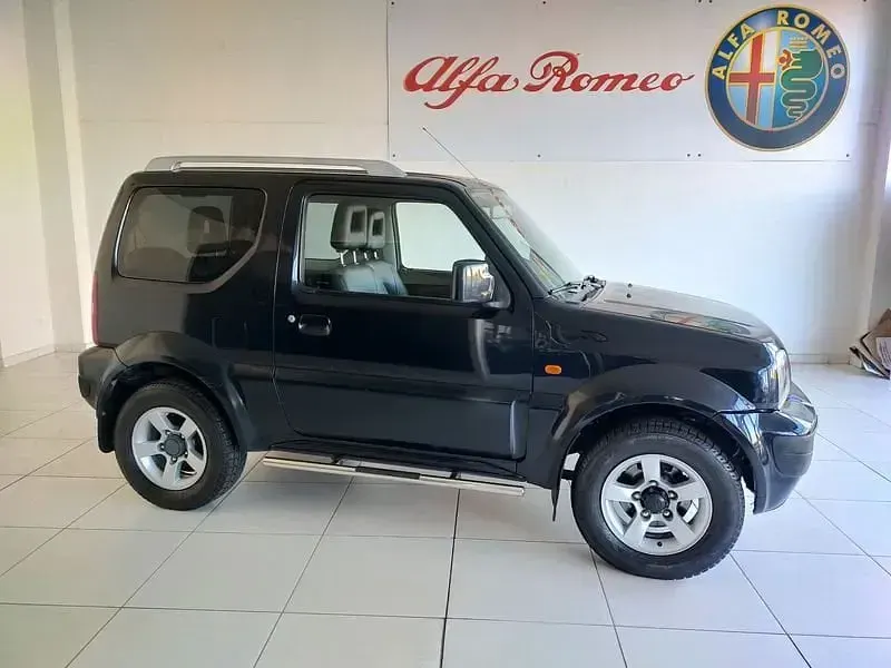 Usata Suzuki Jimny 86 CV (63 kW) 2007 Nero SUV