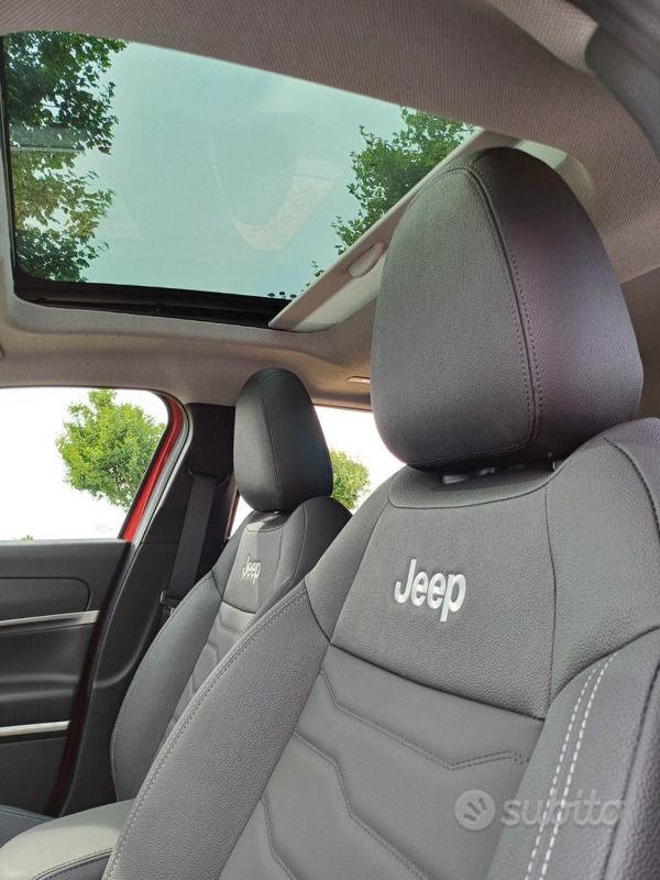 Usata Jeep Avenger Summit 101 CV (74 kW) 2024 Rosso SUV