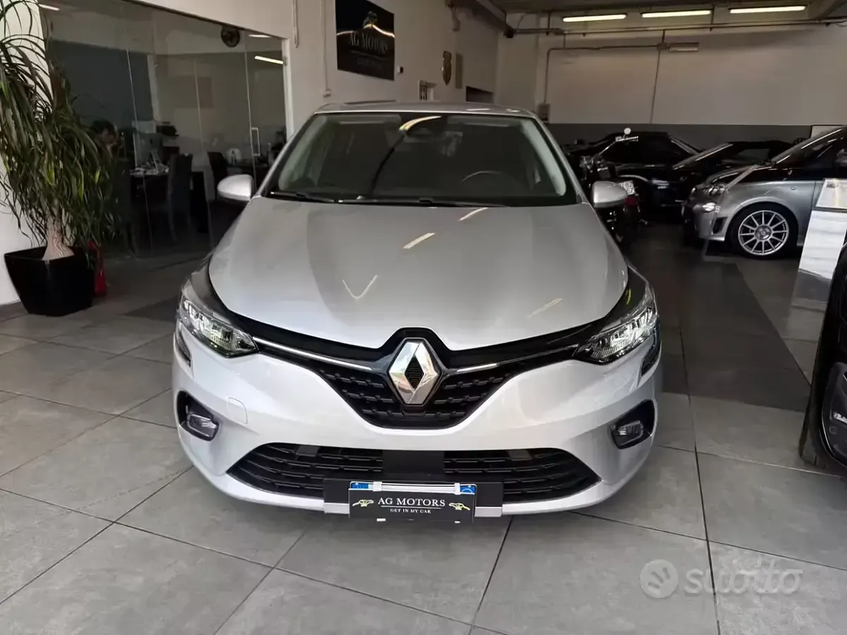 Usata Renault Clio V Business 91 CV (66 kW) 2022 Grigio Berlina