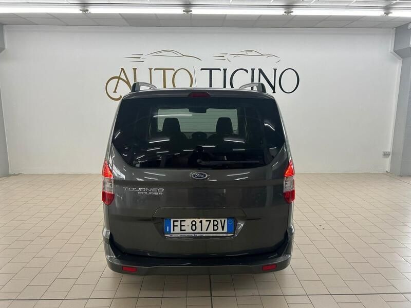 Usata Ford Tourneo Courier Titanium 75 CV (55 kW) 2016 Giallo Monovolume
