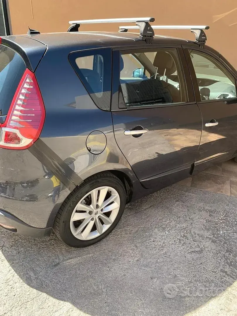 Usata Renault Scenic E-Tech XMOD 2010 Grigio