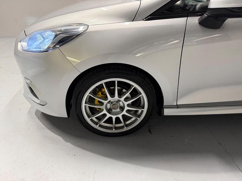 Begagnad Ford Fiesta Vignale 125 HK (91 kW) 2018 Silver Halvkombi