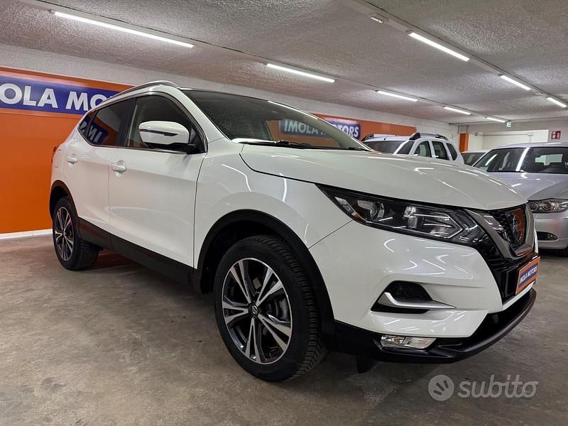 Usata Nissan Qashqai N-Connecta 110 CV (80 kW) 2017 Bianco SUV