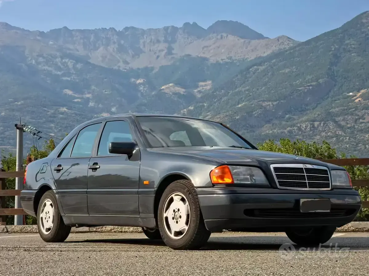 Usata Mercedes C180 122 CV (89 kW) 1993 Berlina