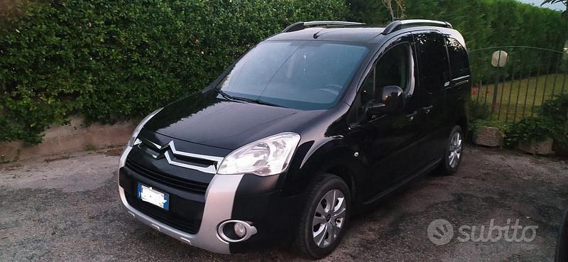 Usata Citroën Berlingo XTR 111 CV (81 kW) 2011 Nero Monovolume