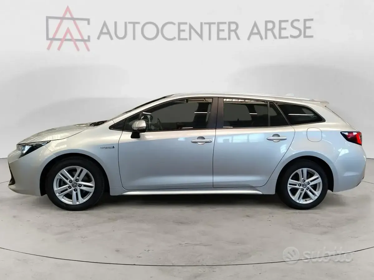 Usata Toyota Corolla Business Edition 98 CV (72 kW) 2021 Grigio Station wagon
