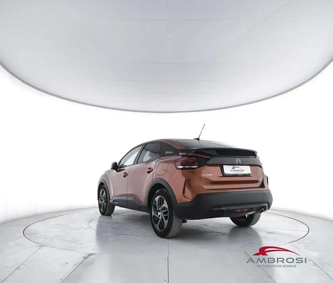 Usata Citroën C4 Feel 131 CV (96 kW) 2022 Arancione Utilitaria