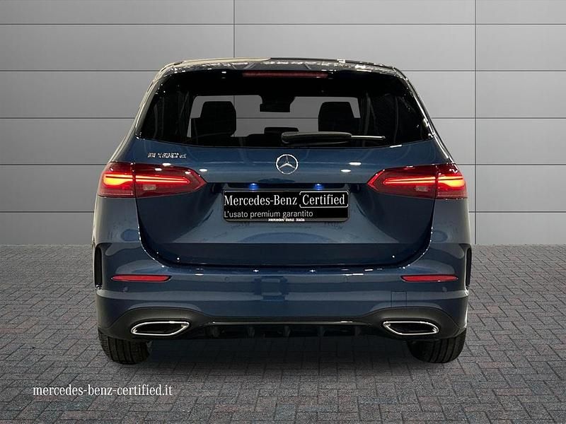 Usata Mercedes B180 Advanced Plus 116 CV (85 kW) 2024 Blu denim Utilitaria