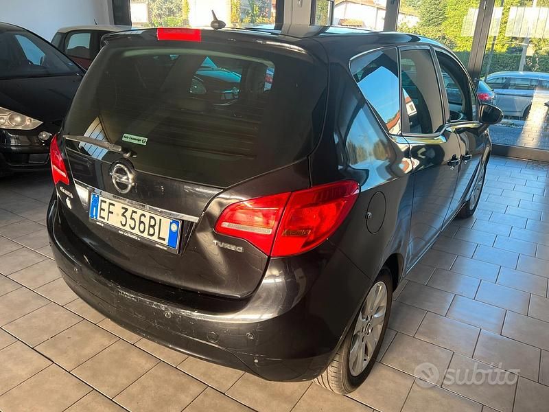 Usata Opel Meriva 120 CV (88 kW) 2011 Nero Monovolume