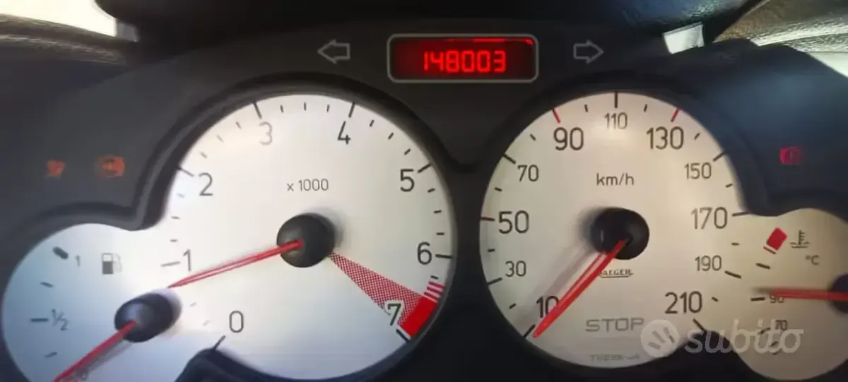 Usata Peugeot 206 60 CV (44 kW) 2005 Rosso Utilitaria