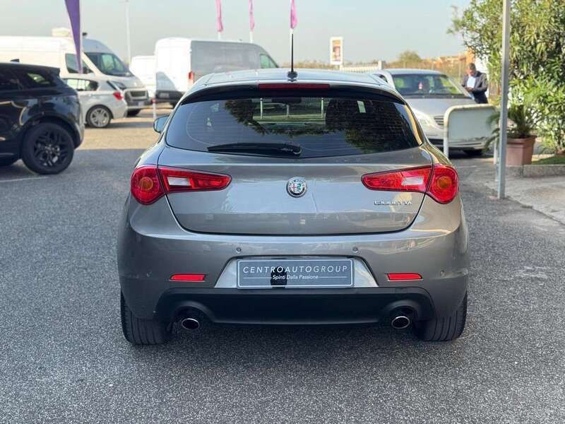 Usata Alfa Romeo Giulietta Super 175 CV (128 kW) 2017 Argento Utilitaria
