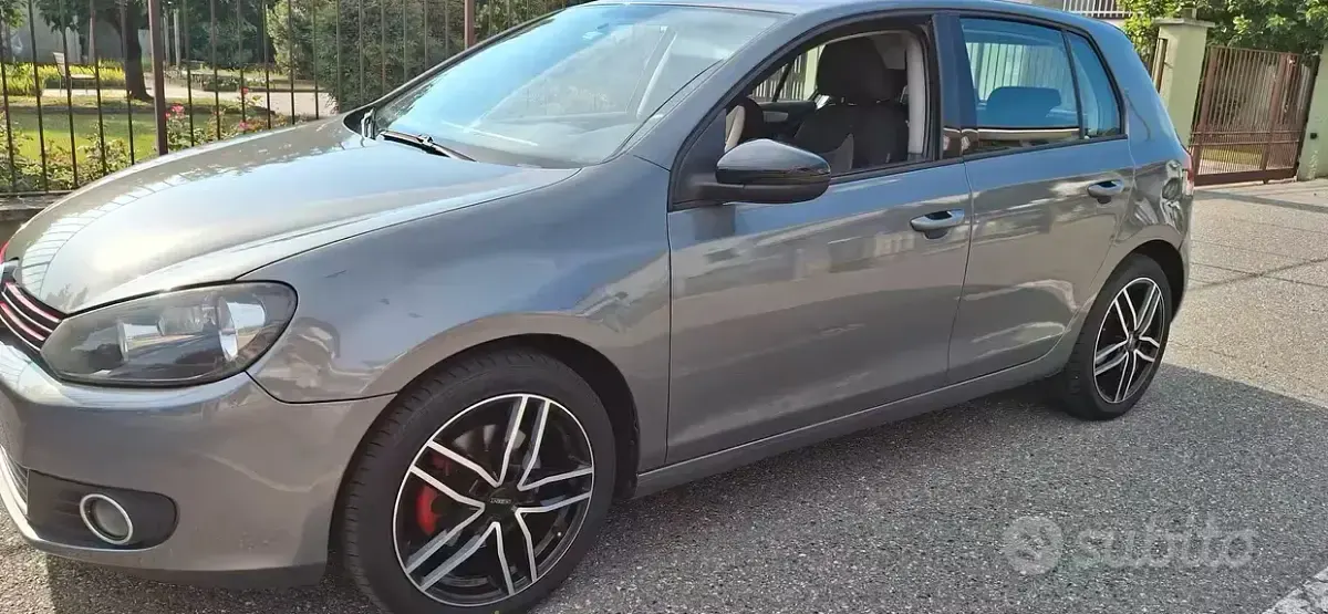 Usata VW Golf VI Highline 122 CV (89 kW) 2009 Grigio Utilitaria