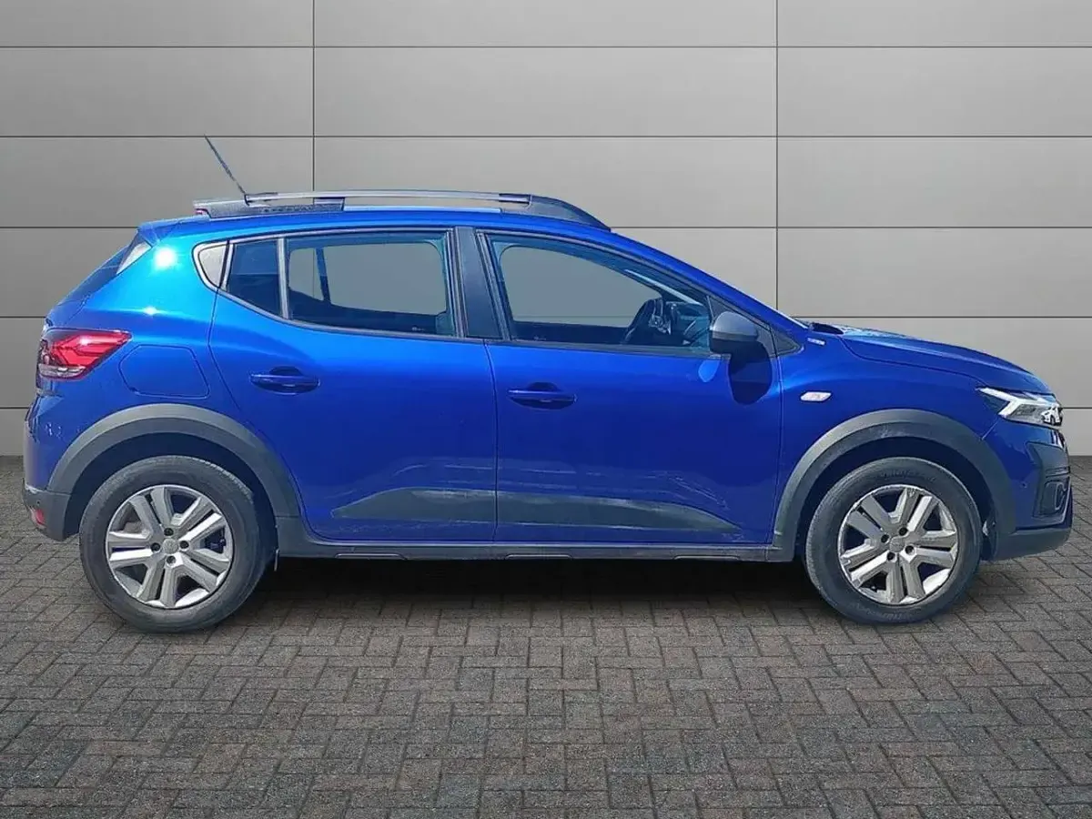 Usata Dacia Sandero Comfort 101 CV (74 kW) 2023 Other Utilitaria