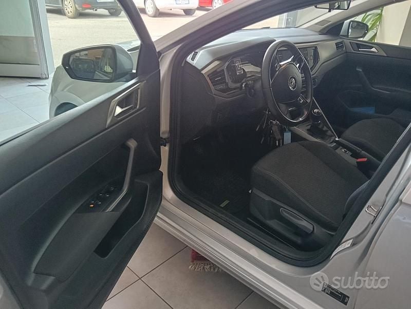 Usata VW Polo Comfortline 95 CV (69 kW) 2019 Grigio Utilitaria