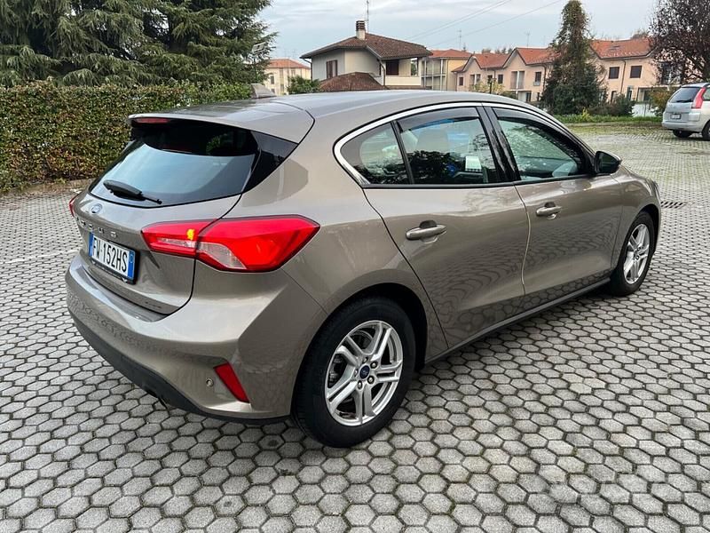 Usata Ford Focus ST-Line 120 CV (88 kW) 2019 Marrone Berlina