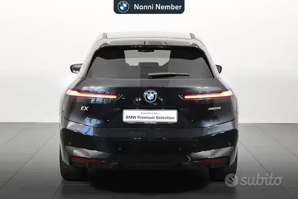 Usata BMW iX Comfort Edition 384 kW (523 CV) 2023 Nero SUV