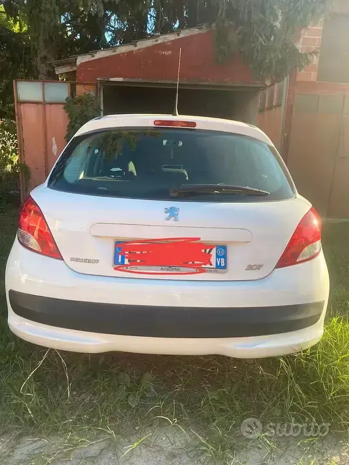 Usata Peugeot 207 88 CV (64 kW) 2011 Bianco Berlina