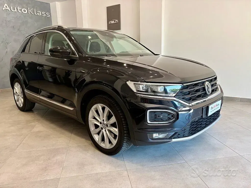 Usata VW T-Roc 150 CV (110 kW) 2019 Nero SUV