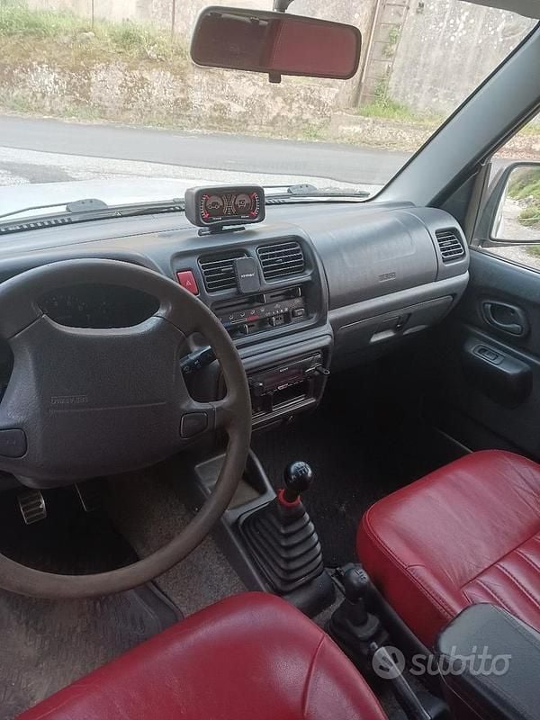 Usata Suzuki Jimny 80 CV (58 kW) 2002 Grigio SUV