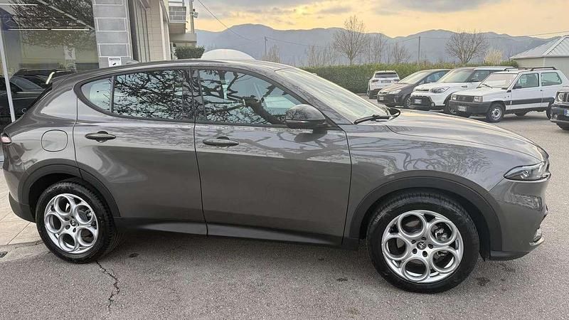 Usata Alfa Romeo Tonale Super 131 CV (96 kW) 2023 Grigio SUV