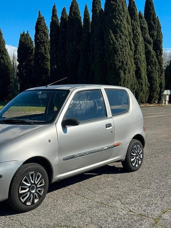 Usata Fiat 600 54 CV (39 kW) 2000 Grigio Berlina